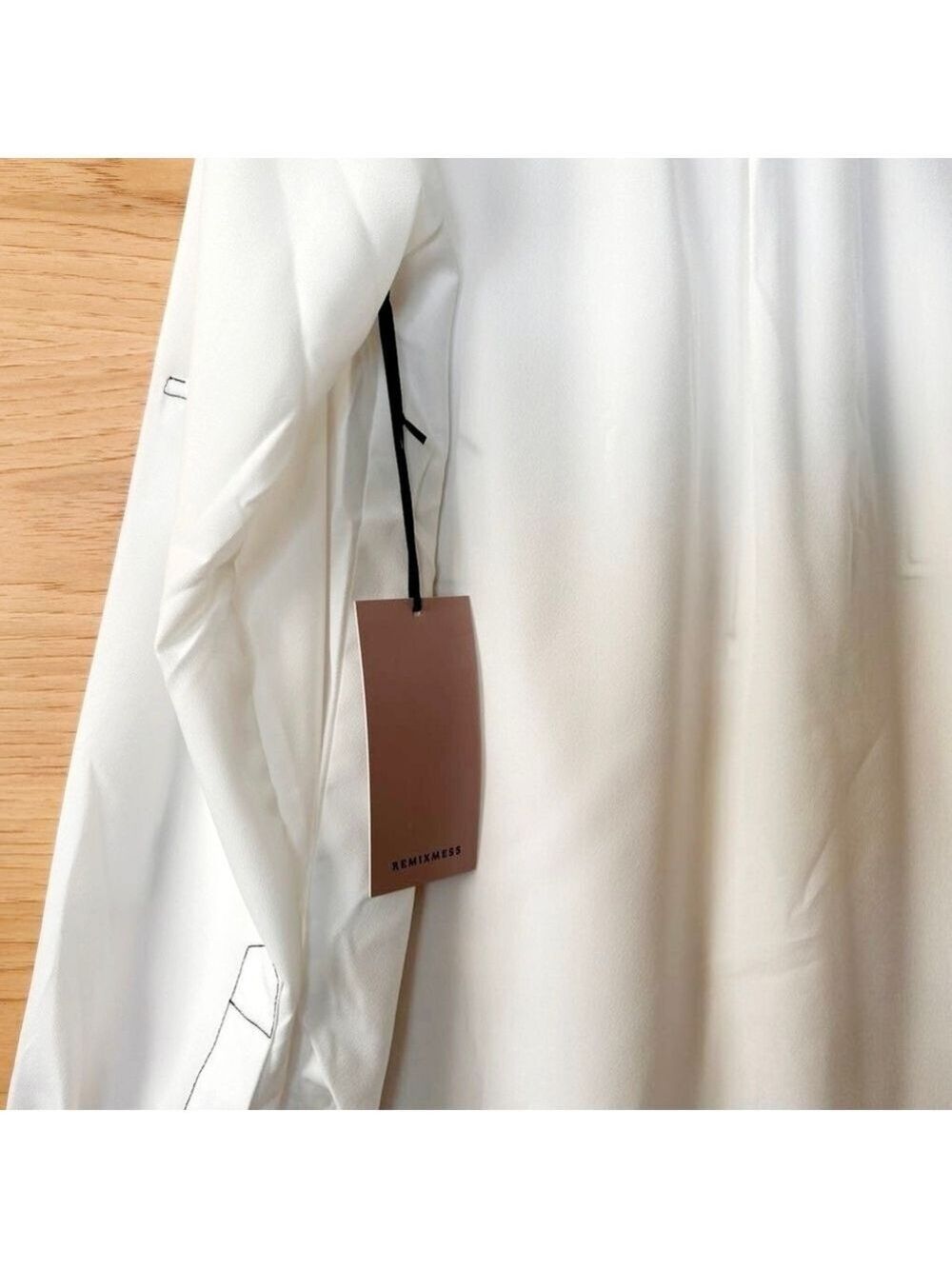 REMIXMESS WHITE HENLEY BLOUSE - NWT - Picture 8 of 9